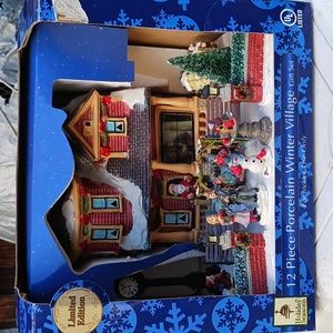 🏰 Winter Village☃️ Gift Set 12 Piece Porcelain 🎁 Limited Edition🎄Amazing